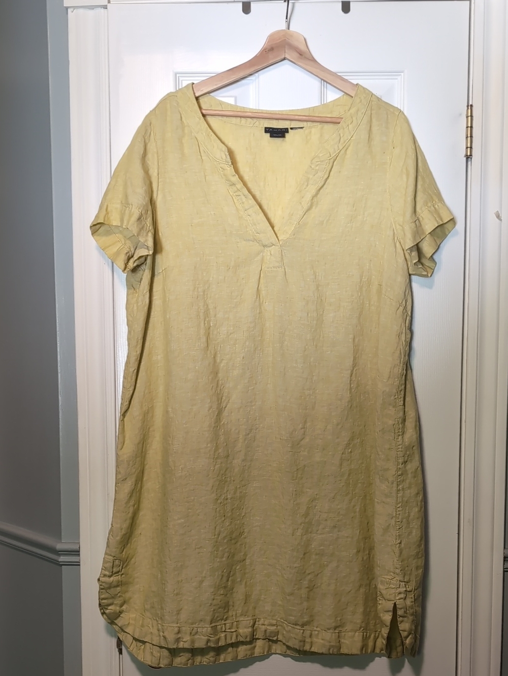Tahari 100% Pale Yellow Linen V-Neck Short Sleeve Tunic